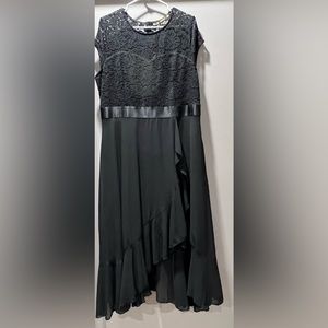 Plus size formal.NWT.2XL.Black.Ruffle high low hem(see pics) flattering & classy